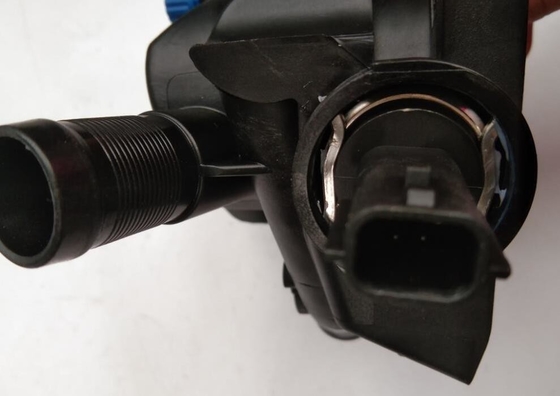 1106100Q2B Thermostat pour le Nissan Dfac NP300 Navara Pick-Up 2.3 DCI 4X4 Durable