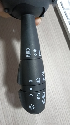 8201167988 Commutateur de colonne de direction pour Dacia Dokker Lodgy Logan Sandero