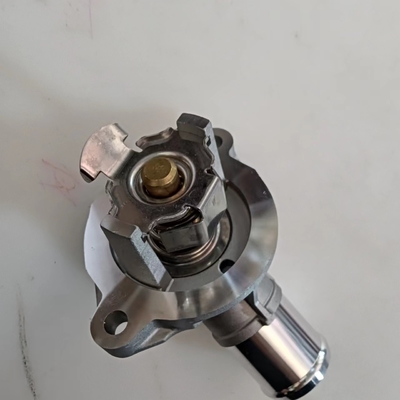 Assemblage de thermostat à moteur noir avec kit de logement pour Chevrolet CHEVY BUICK GMC 12656949 12673413 902-2124