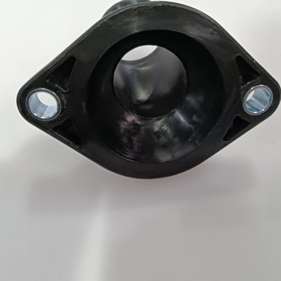 Nissan 13049-ED02A Flange d'entrée de liquide de refroidissement du moteur avec OEM NO 13049-ED02A