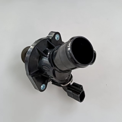 N° OE 1S7Z-8575-AF Assemblage du boîtier du thermostat pour le liquide de refroidissement du moteur pour Ford Focus 2009-2011