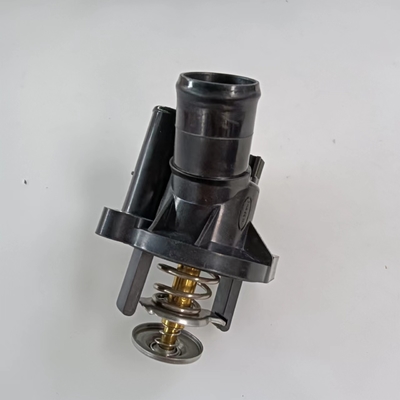 N° OE 1S7Z-8575-AF Assemblage du boîtier du thermostat pour le liquide de refroidissement du moteur pour Ford Focus 2009-2011