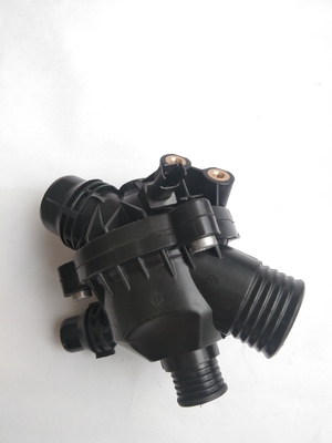 11537633477 11538636594 11537588257 Assemblage du boîtier du thermostat de refroidissement du moteur pour BMW