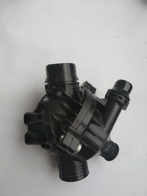 11537633477 11538636594 11537588257 Assemblage du boîtier du thermostat de refroidissement du moteur pour BMW