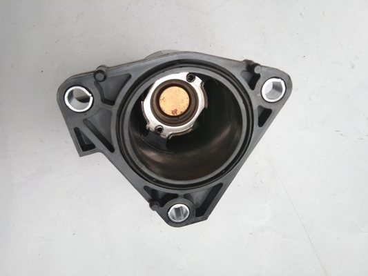 16031-37010 OE NO. Système de refroidissement du radiateur Pompe à liquide de refroidissement tuyau de thermostat pour Toyota