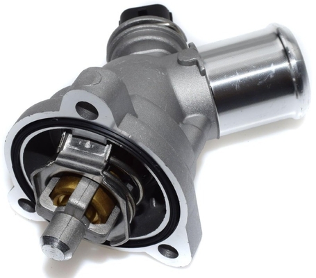 Thermostat de refroidissement du moteur de voiture 96988257 pour Chevrolet GM Spark 2013 2014 2015