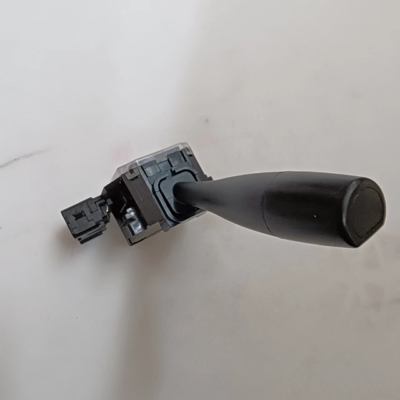 UJ06-66-122 UJ0666122 Commutateur de signal de virage du phare pour voiture Mazda B2500 B2600 BT-50