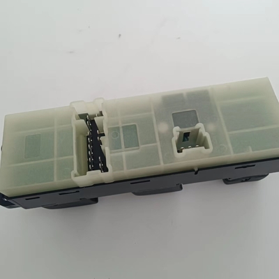 L'interrupteur de levage de fenêtre électrique certifié IATF16949 25401-2Y910 pour Nissan Maxima 2000-2002
