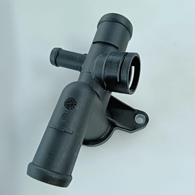 06A 121 132D Appareil d'accouplement de sortie d'eau pour les tuyaux de refroidissement et les brides pour VW AUDI JETTA GOLF 1997-2005