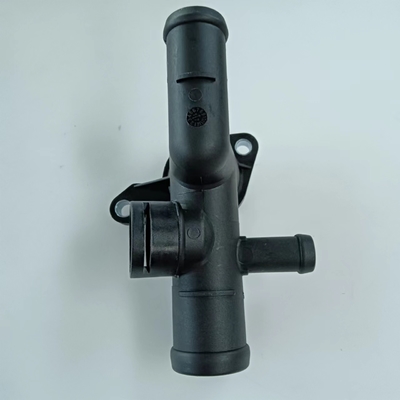 06A 121 132D Appareil d'accouplement de sortie d'eau pour les tuyaux de refroidissement et les brides pour VW AUDI JETTA GOLF 1997-2005