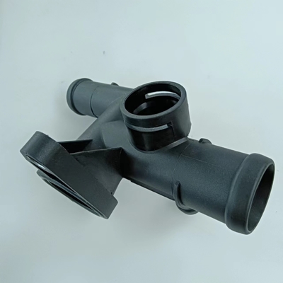 06A 121 132D Appareil d'accouplement de sortie d'eau pour les tuyaux de refroidissement et les brides pour VW AUDI JETTA GOLF 1997-2005