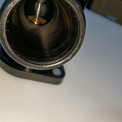 16031-37010 Appareil de refroidissement du moteur Thermostat Entrée d'eau pour voiture To-yota Modèle et efficacité