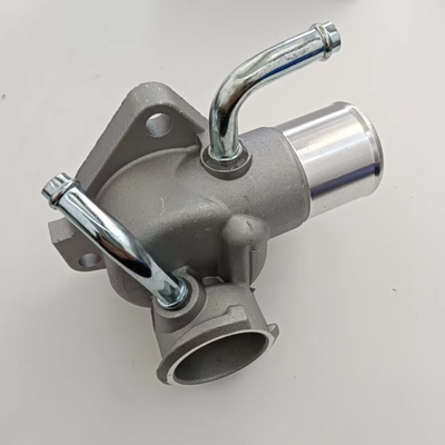 Couvercle de l'habitacle du radiateur de remplissage en plastique métallique pour le cou du thermostat / sortie d'eau pour TOYOTA JP