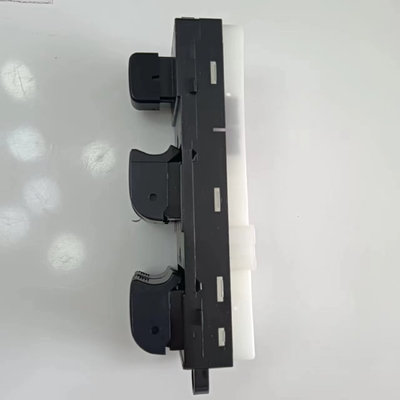 Pour les véhicules à moteur à commande numérique, le régulateur de la vitre de commande avant gauche doit être équipé d'un régulateur de vitre de commande avant gauche.