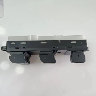 Pour les véhicules à moteur à commande numérique, le régulateur de la vitre de commande avant gauche doit être équipé d'un régulateur de vitre de commande avant gauche.