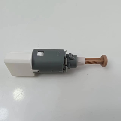 Opel Daewoo Chevrolet commutateur de lumière de freinage 25320-00Q0A Adapté 93197675 8200168238 4155450009