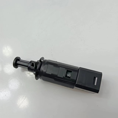 Pour les véhicules à moteur électrique à combustion interne, la valeur de la valeur de combustion est déterminée par la valeur de l'éclairage de freinage de l'appareil.