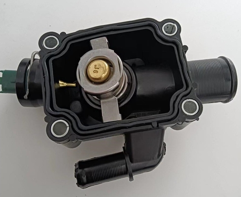 Assemblage du boîtier du thermostat du liquide de refroidissement pour le moteur PEUGEOT CITROEN 9647265980 1336.Z0 1.6
