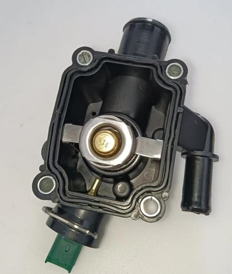 Assemblage du boîtier du thermostat du liquide de refroidissement pour le moteur PEUGEOT CITROEN 9647265980 1336.Z0 1.6