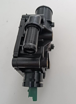 Assemblage du boîtier du thermostat du liquide de refroidissement pour le moteur PEUGEOT CITROEN 9647265980 1336.Z0 1.6