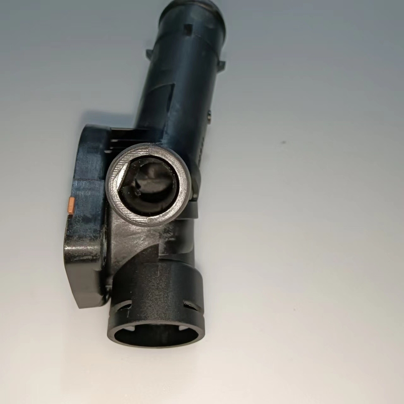 Siège compatible 03L 121 132f Flange de tuyau de refroidissement Siège d'auto pour V-W Audi Fabia