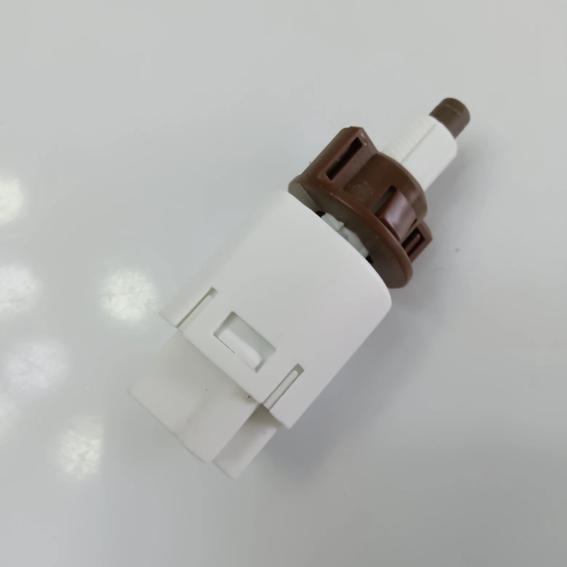 1999-2006 Année commutateur de lumière de freinage 71742588 Adapté pour Lexus ES350 Toyota Camry OEM NO